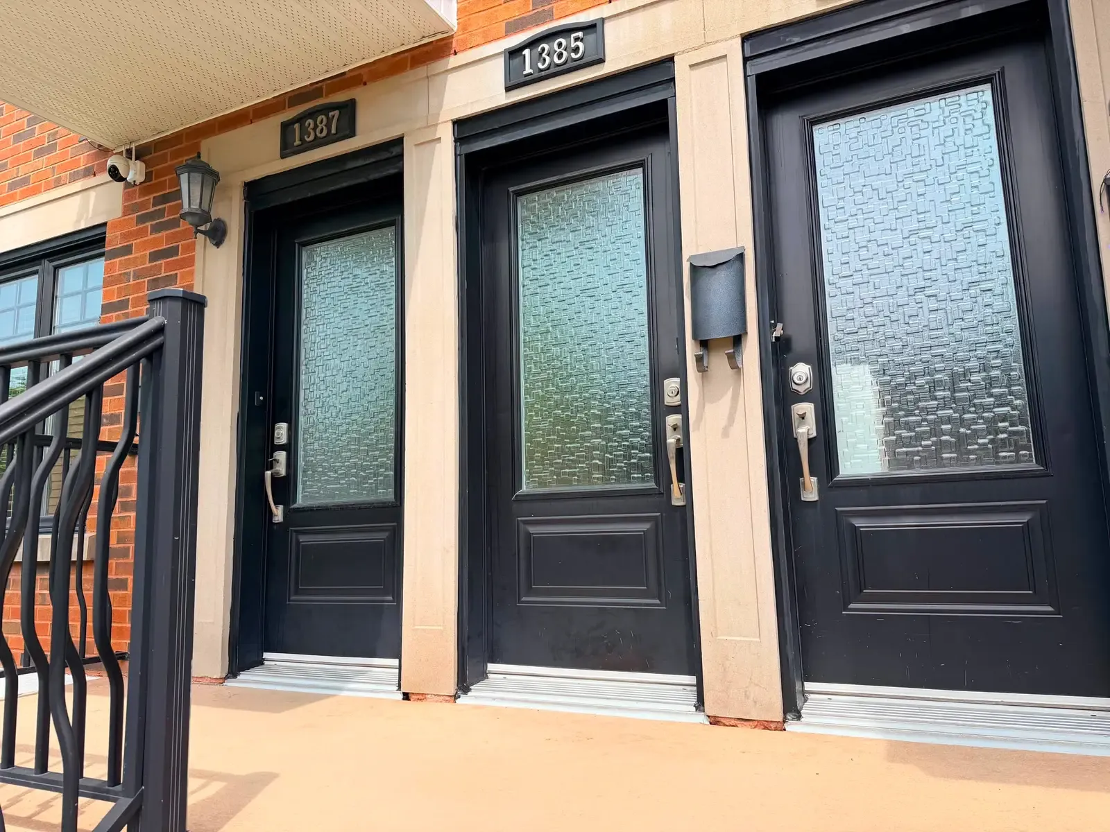 Fenêtres d'un immeuble en copropriété